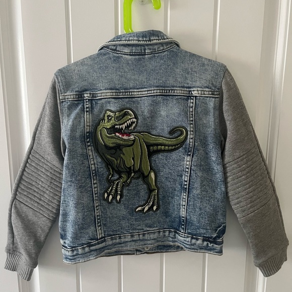H&M Dino King jacket size 6-7 - Picture 1 of 4